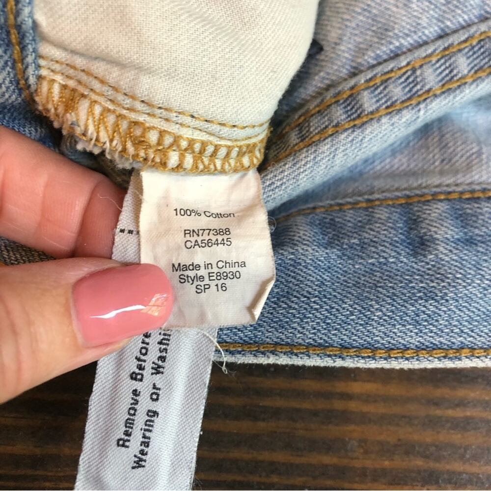 Madewell Denim Shorts Women’s 25 Light Wash Frayed Raw Hem Relaxed Boho Summer - Picture 7 of 9